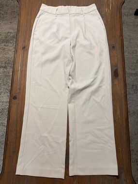 Old Navy Taylor Wide Leg Trouser in Cream